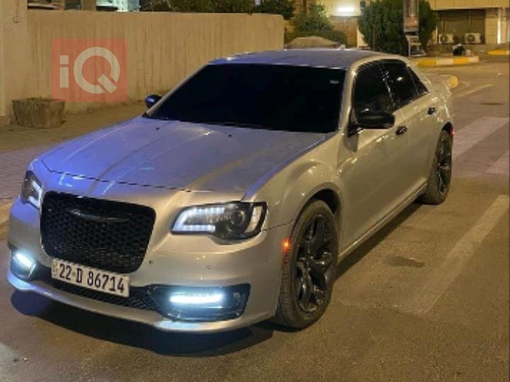 کرایسلەر 300